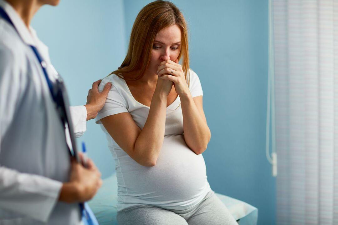Belastungen, die Schwangerschaftsprobleme verursachen