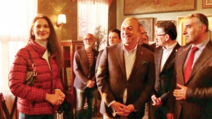 Minister Mevlüt Çavuşoğlu besuchte das Set der Confrontation-Reihe