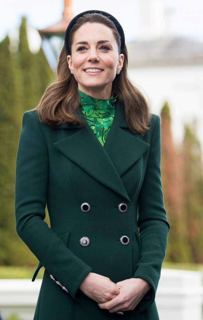 Kate Middleton gab 2020 £ 94.000 für Outfits aus!