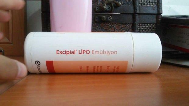 Wie benutzt man Excipial Lipo