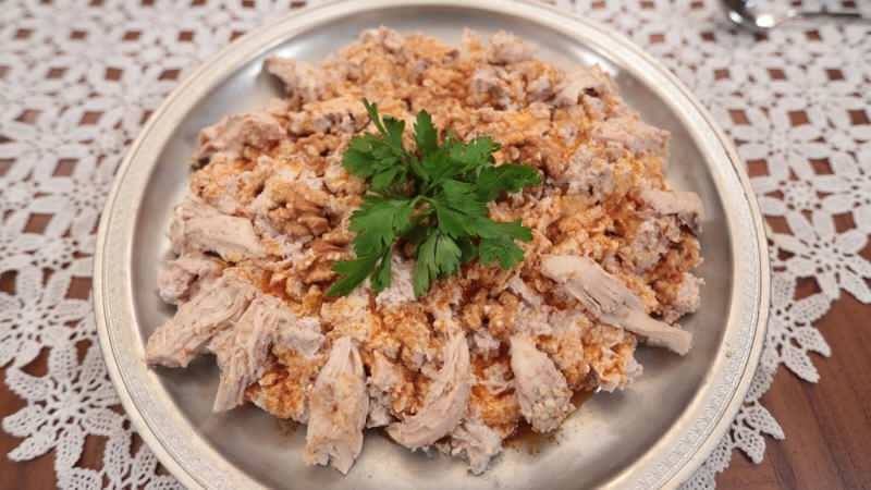 Wie macht man das einfachste Circassian Huhn? Original Circassian Huhn Rezept