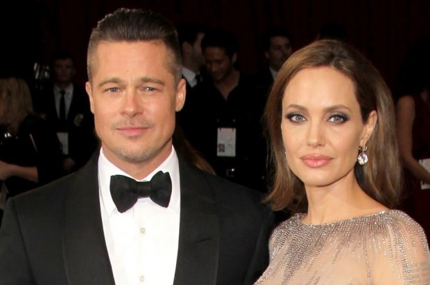 Angelina Jolie und Brad Pitt stehen sich gegenüber