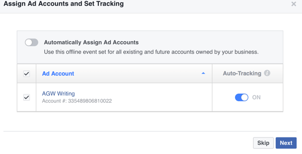 Facebook kann Ihrem Offline-Event automatisch Anzeigenkonten zuweisen oder Sie können diese manuell selbst zuweisen.