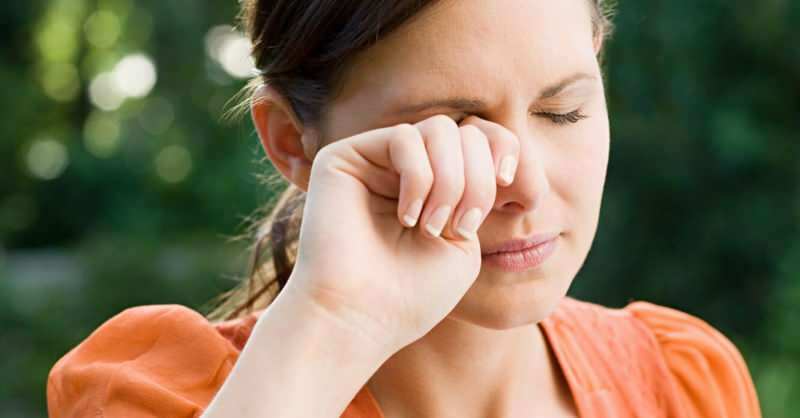 Was verursacht Augenfieber? Was sind die Symptome von Augenfieber? Wie wird Augenfieber behandelt?